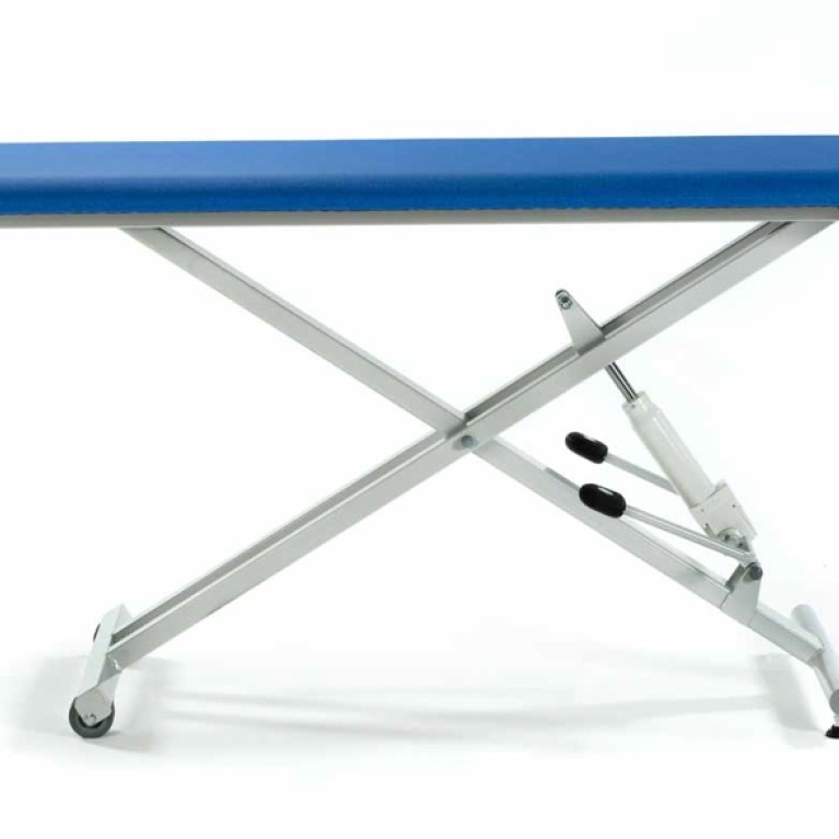 Sterling single section X Plinth couch - Hydraulic